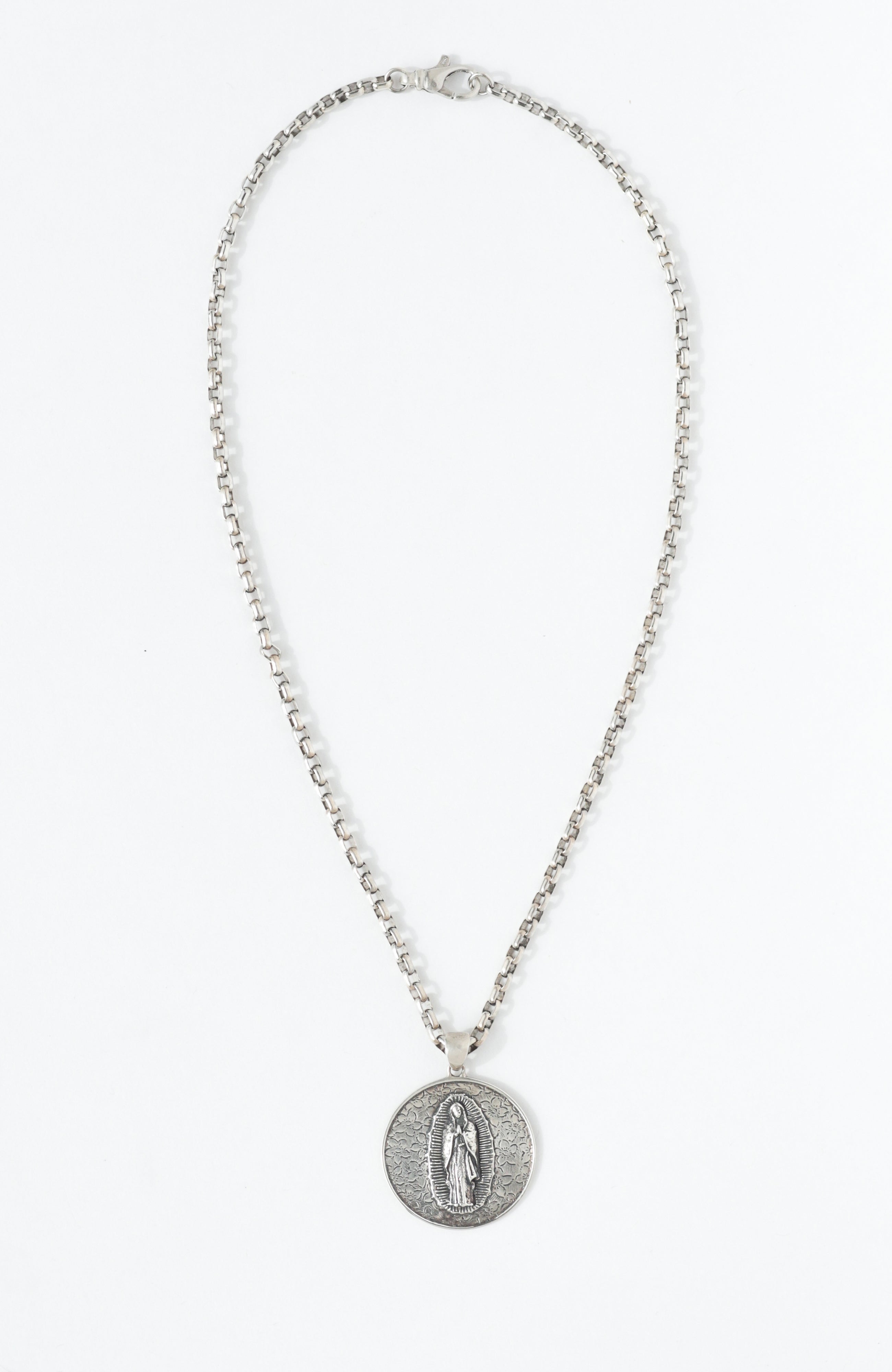 María Necklace