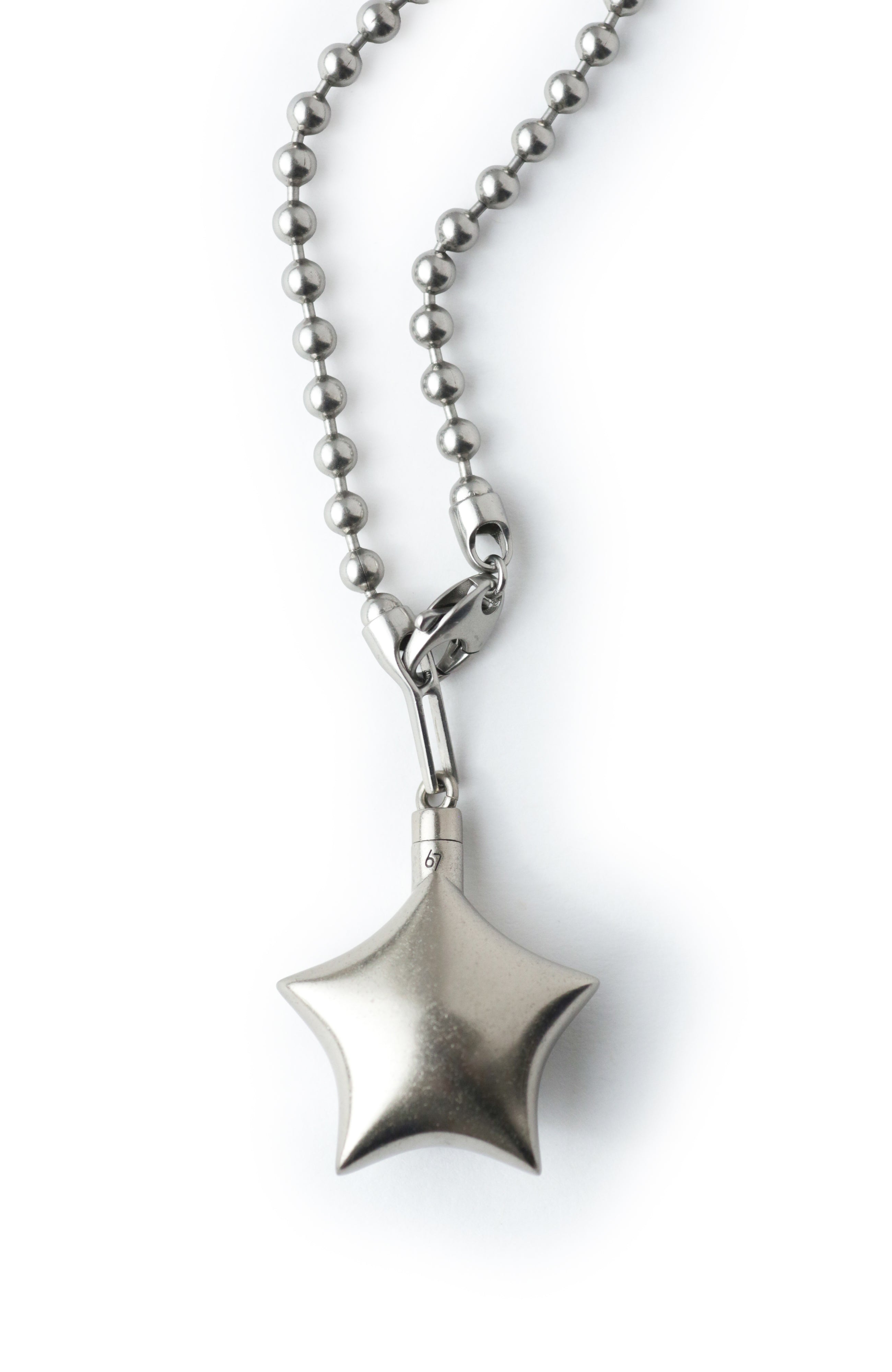 Puffed Star Necklace II